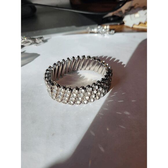 Vintage Made in Japan Rhinestone Bracelet - Picture 3 of 5